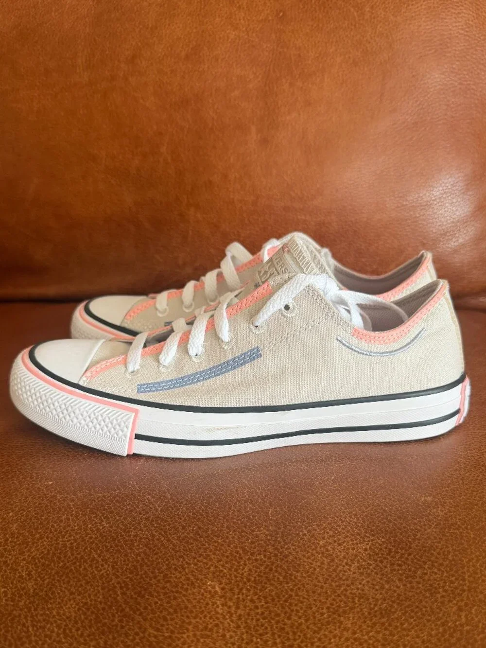 Converse Chuck Taylor All Star Women's Gray Shoes Size: 7.5